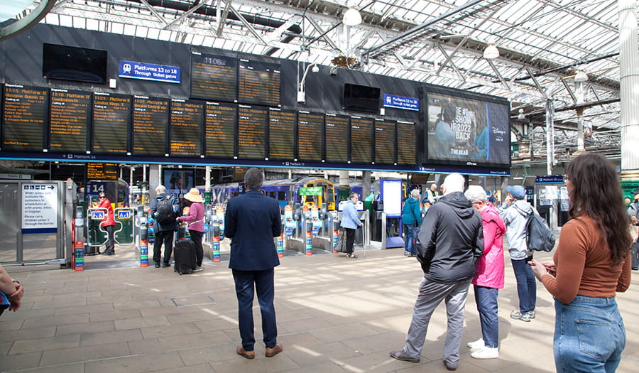 Interior if Edinburgh Waverley Station