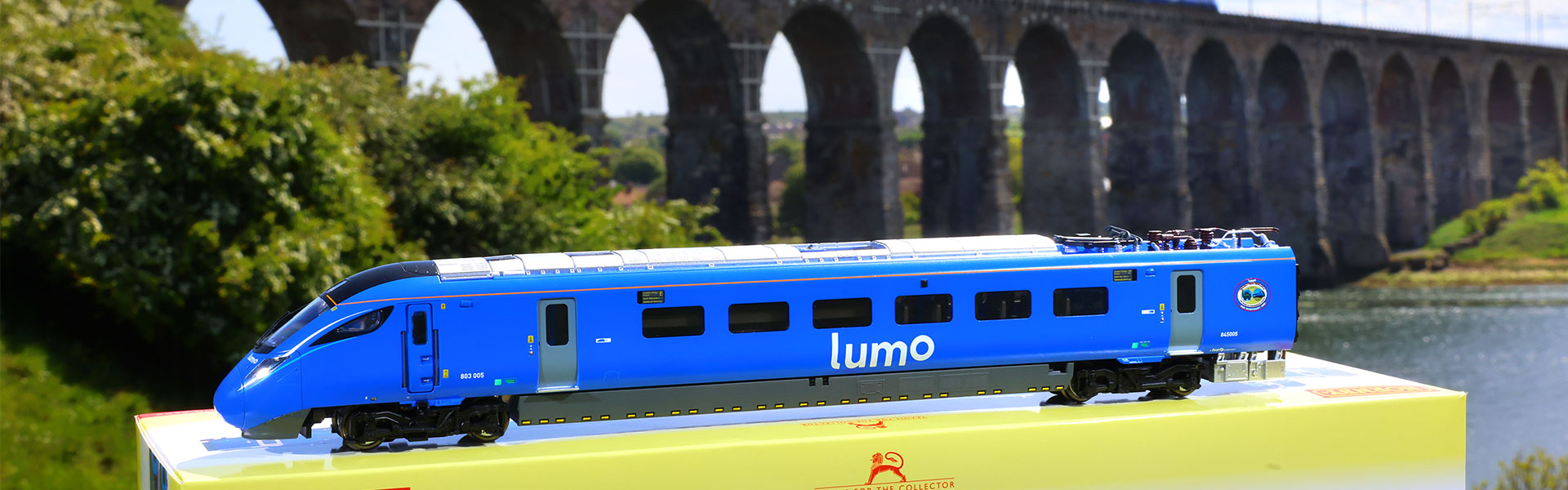 Lumo Hornby train