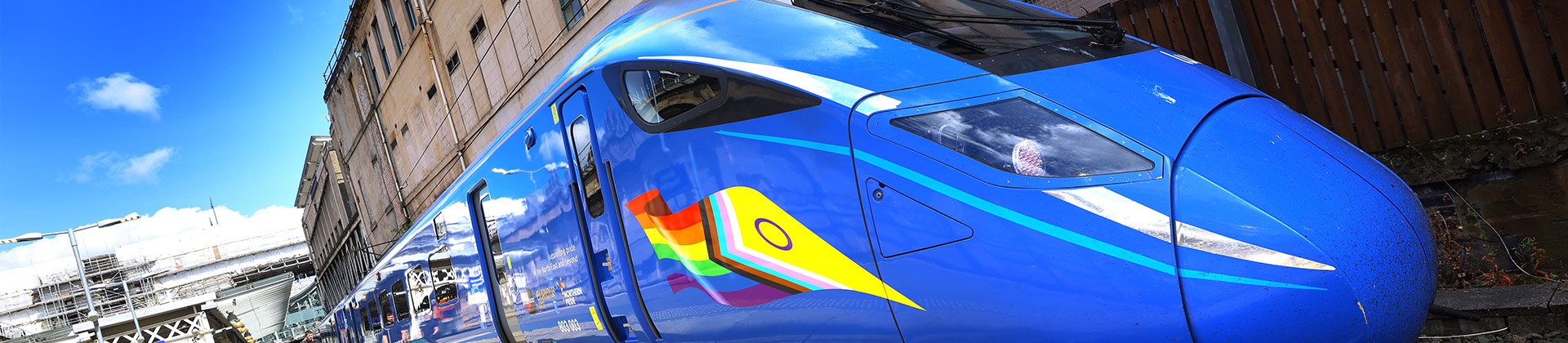 Lumo train at the station