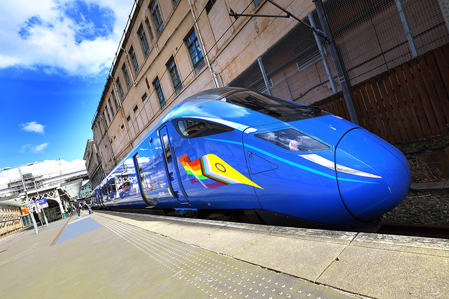 Lumo train at the station